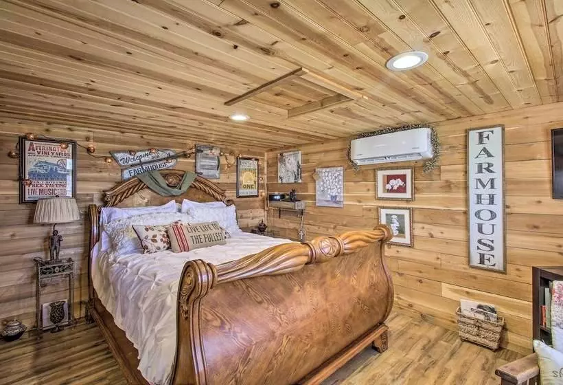 Peaceful Pet Friendly Franklin Cottage On 15 Acres