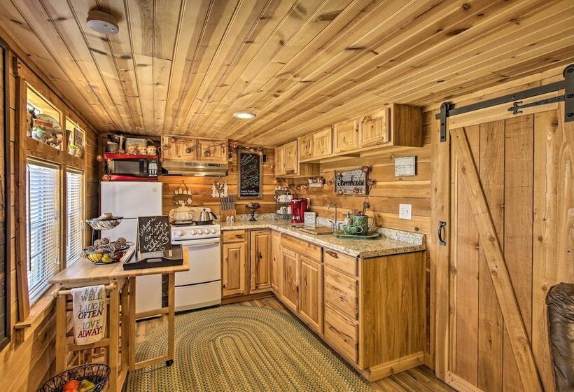 Peaceful Pet Friendly Franklin Cottage On 15 Acres