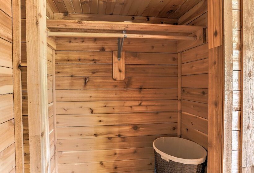 Peaceful Pet Friendly Franklin Cottage On 15 Acres