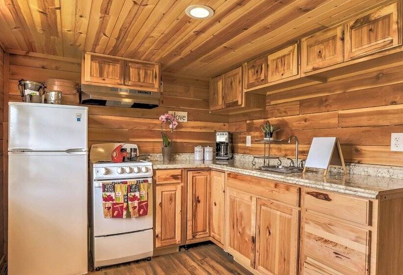 Peaceful Pet Friendly Franklin Cottage On 15 Acres