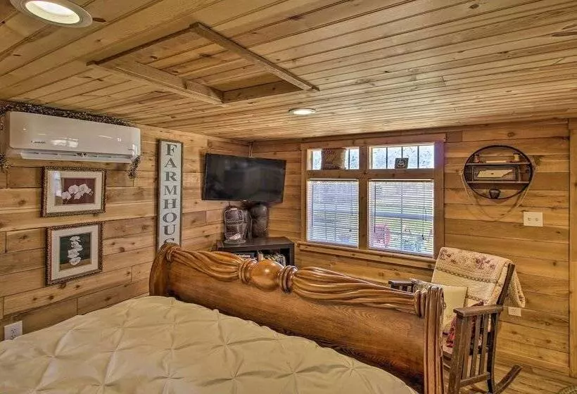 Peaceful Pet Friendly Franklin Cottage On 15 Acres