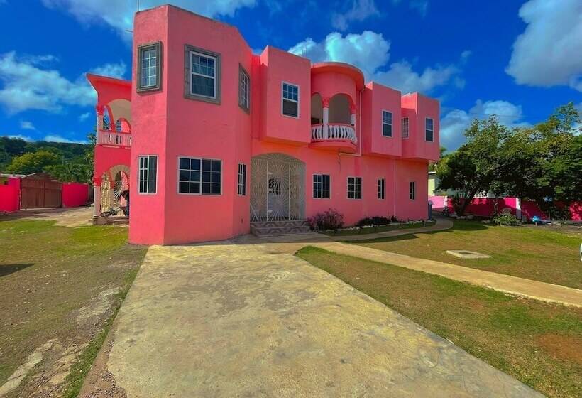 پانسیون A Taste Of Jamaica Lavern Place