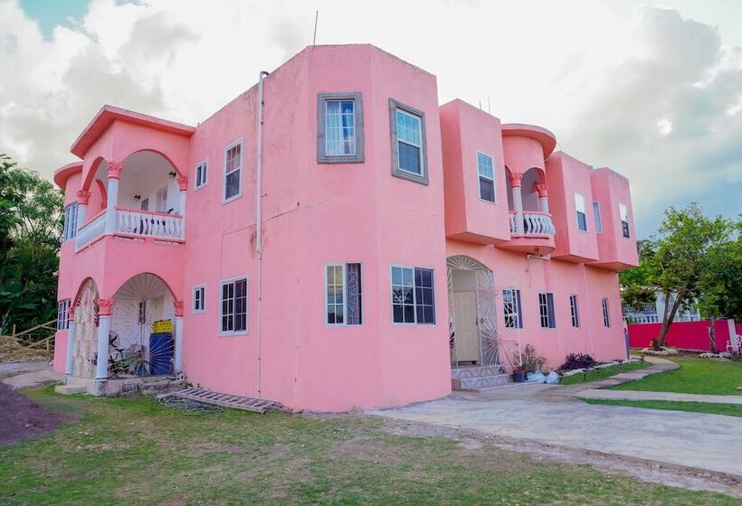 پانسیون A Taste Of Jamaica Lavern Place