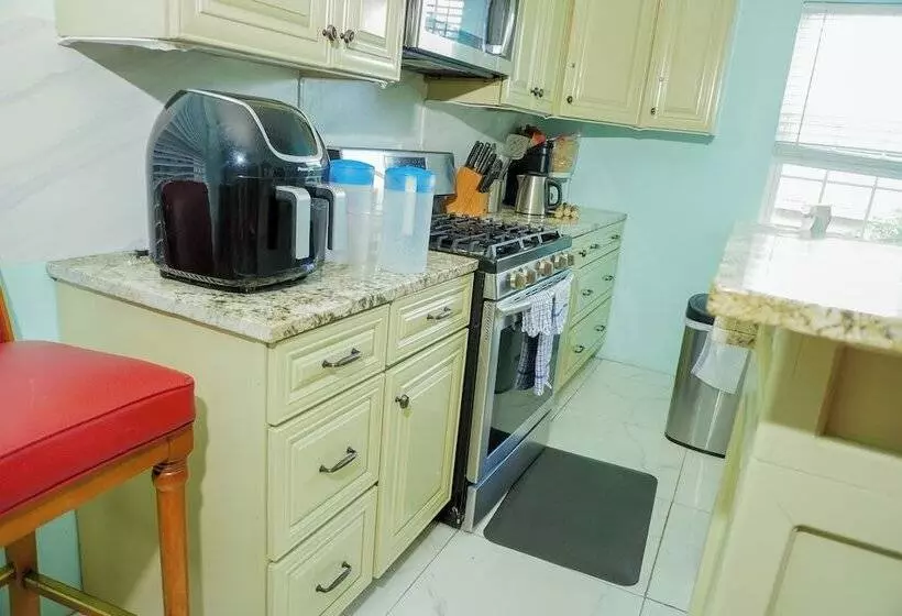 پانسیون A Taste Of Jamaica Lavern Place