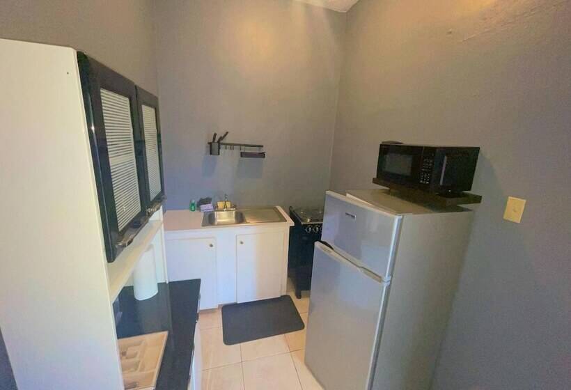 پانسیون A Taste Of Jamaica Lavern Place