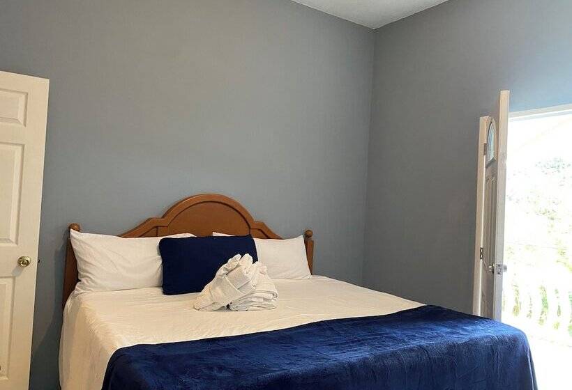 پانسیون A Taste Of Jamaica Lavern Place