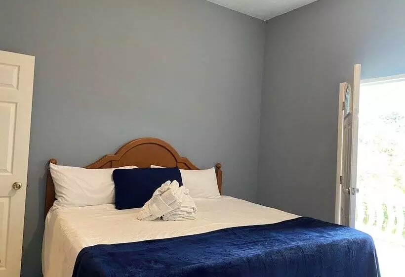 پانسیون A Taste Of Jamaica Lavern Place