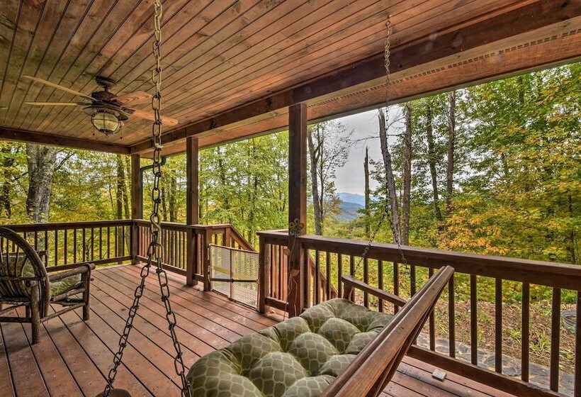 Pet Friendly Bryson City Cabin W/ Fire Pit + Deck!