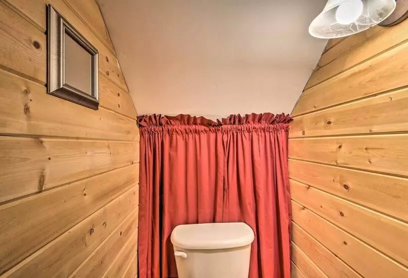 Pet Friendly Bryson City Cabin W/ Fire Pit + Deck!