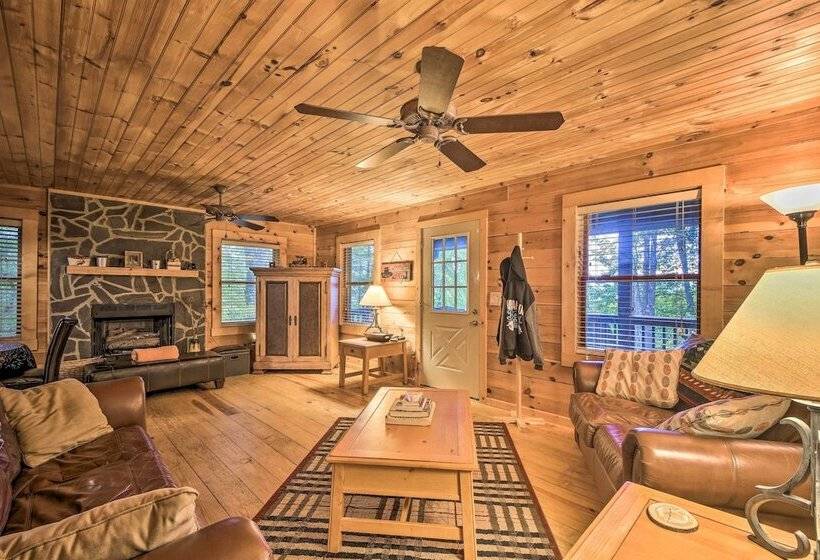 Pet Friendly Bryson City Cabin W/ Fire Pit + Deck!