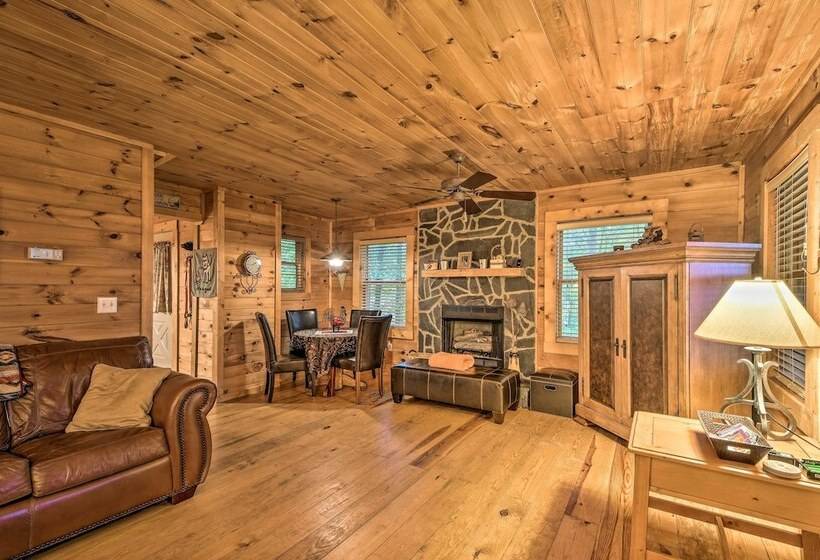 Pet Friendly Bryson City Cabin W/ Fire Pit + Deck!
