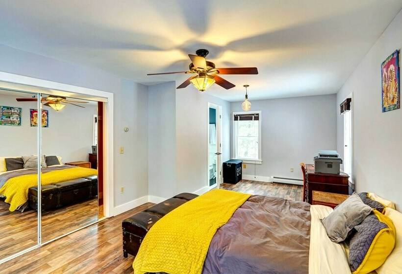 Petfriendly Canaan Home Near Queechy Lake!