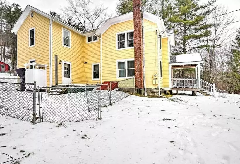 Petfriendly Canaan Home Near Queechy Lake!