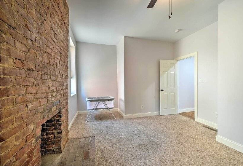 Pittsburgh Row Home: Steps To Stadiums & Dtwn!