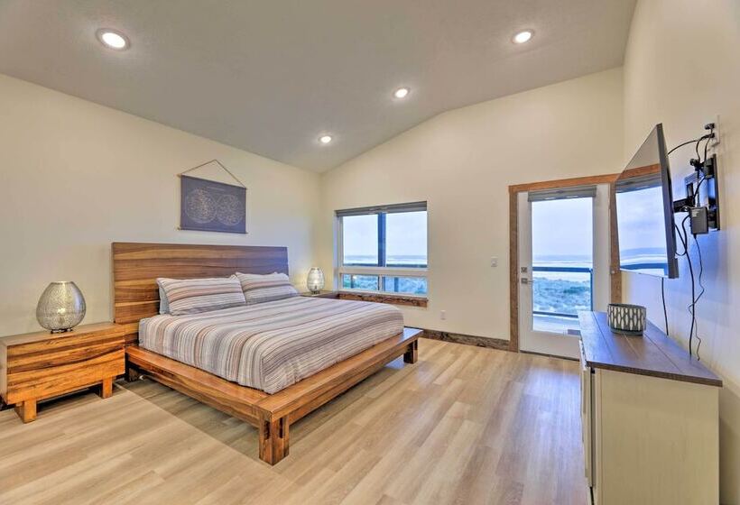 Sanderling Sea Cottages, Unit 5 W/ Ocean Views!