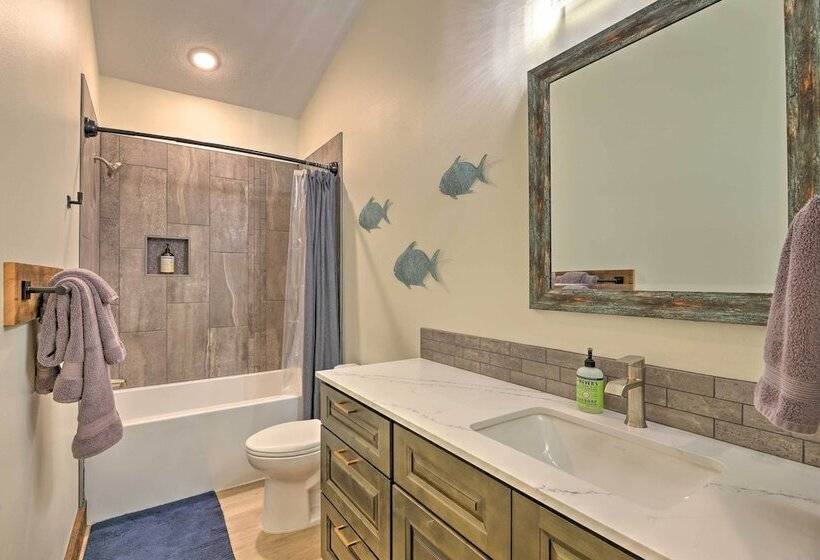 Sanderling Sea Cottages, Unit 5 W/ Ocean Views!