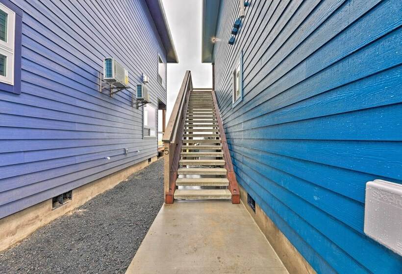 Sanderling Sea Cottages, Unit 5 W/ Ocean Views!