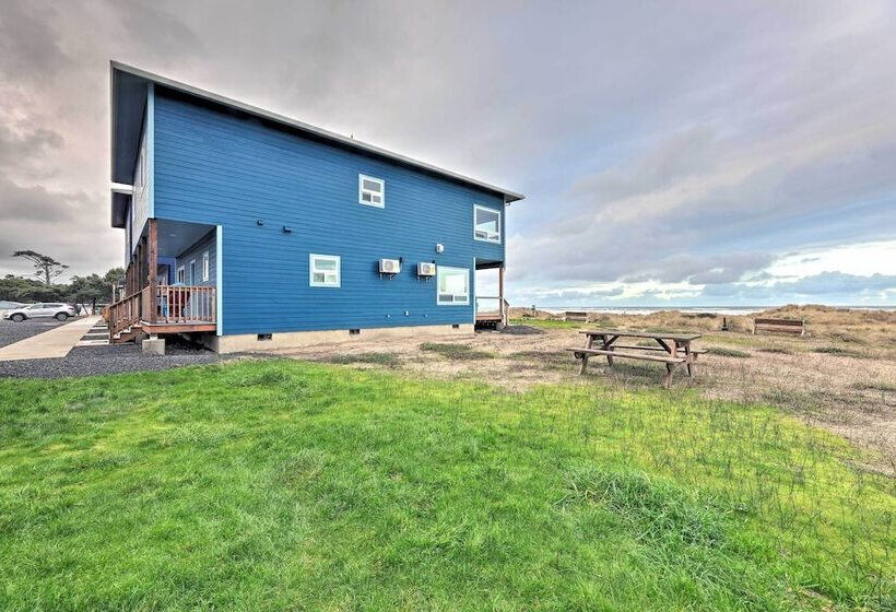 Sanderling Sea Cottages, Unit 5 W/ Ocean Views!