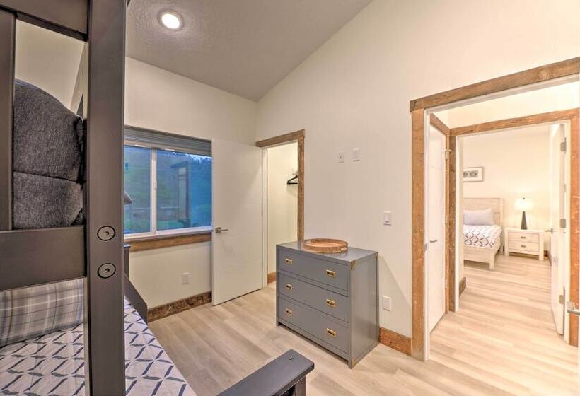 Sanderling Sea Cottages, Unit 5 W/ Ocean Views!