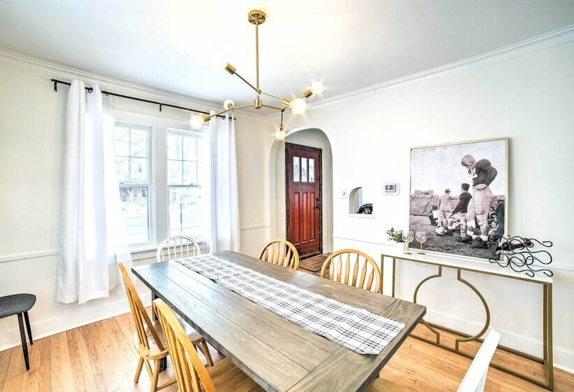 South Bend Home < 1 Mi To Notre Dame!