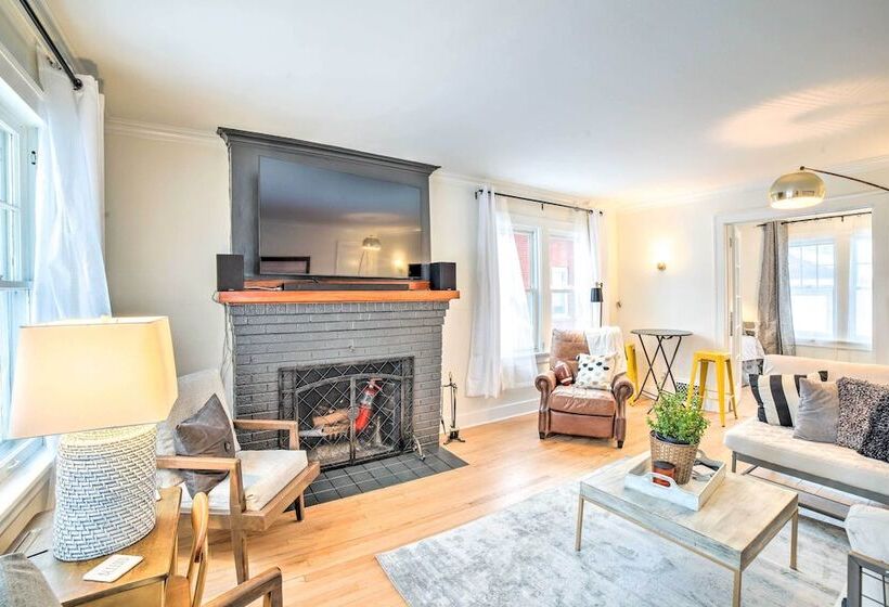 South Bend Home < 1 Mi To Notre Dame!