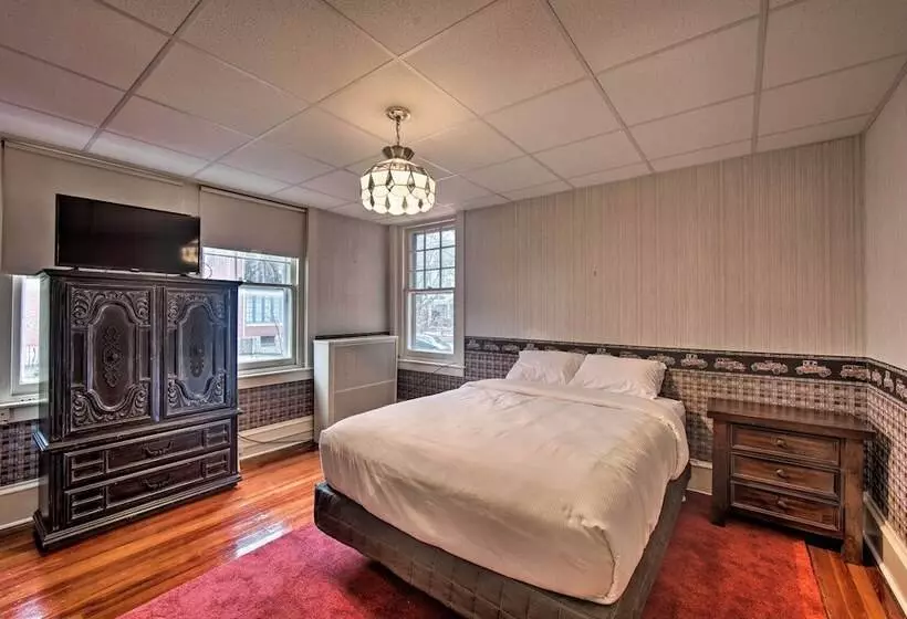 Spacious Reading Home W/ Patio   2 Miles To Pagoda