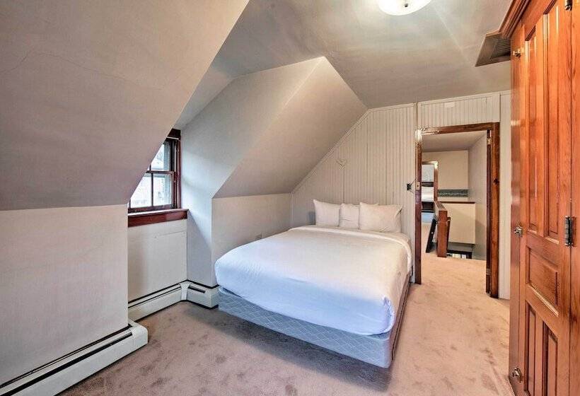 Spacious Reading Home W/ Patio   2 Miles To Pagoda