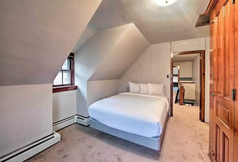 Spacious Reading Home W/ Patio   2 Miles To Pagoda