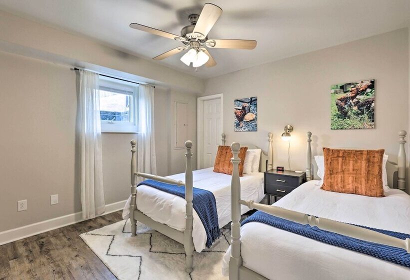 Stylish Vilas Hideaway: Hike, Ski & Explore!