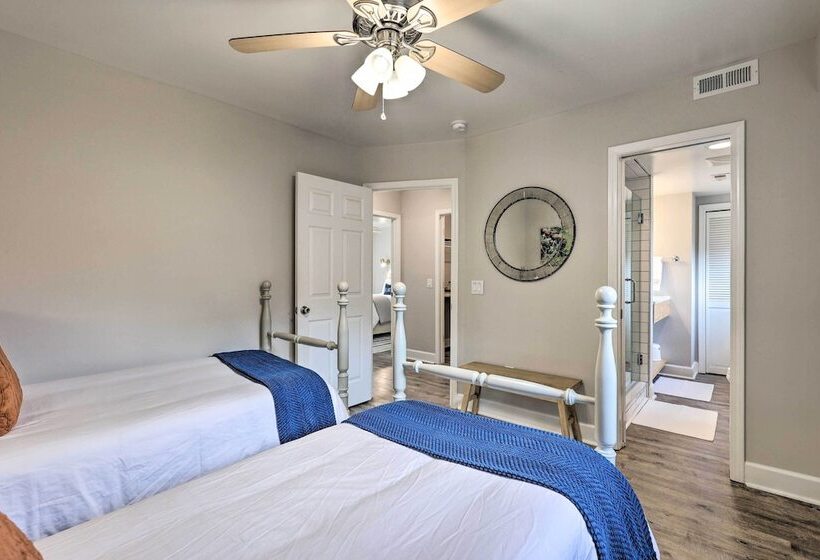 Stylish Vilas Hideaway: Hike, Ski & Explore!