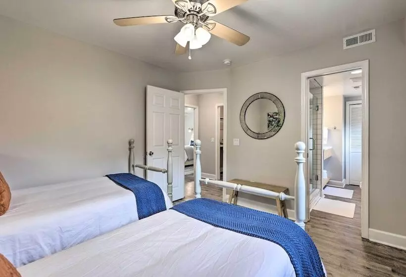 Stylish Vilas Hideaway: Hike, Ski & Explore!