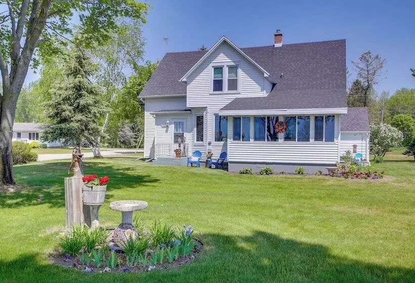 Two Rivers Thiede House   Walk To Lake Michigan!