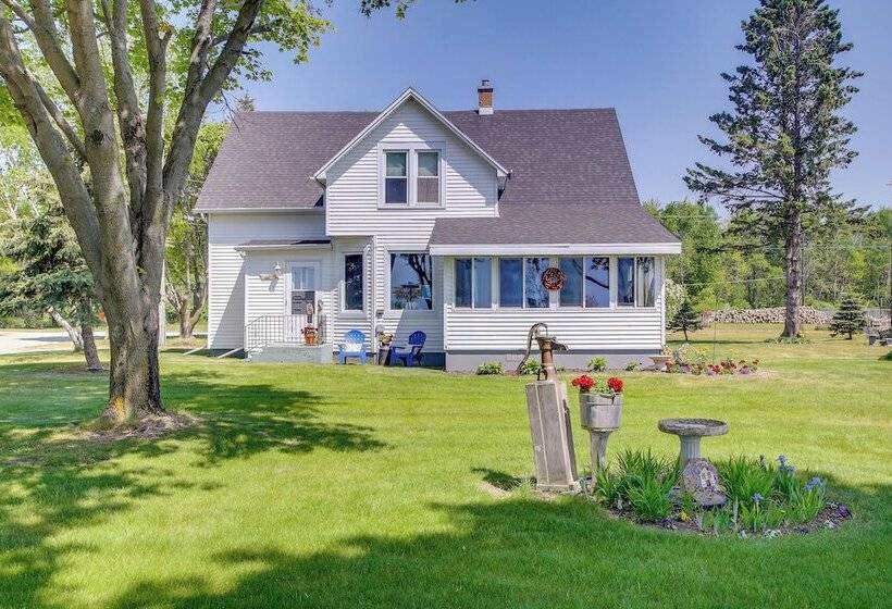 Two Rivers Thiede House   Walk To Lake Michigan!