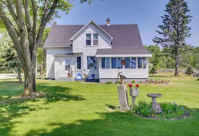 Two Rivers Thiede House   Walk To Lake Michigan!