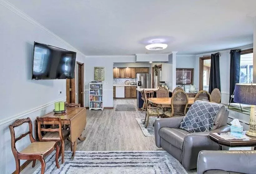 Two Rivers Thiede House   Walk To Lake Michigan!