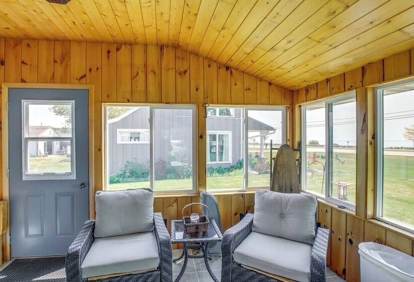 Two Rivers Thiede House   Walk To Lake Michigan!