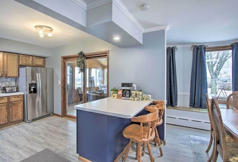 Two Rivers Thiede House   Walk To Lake Michigan!