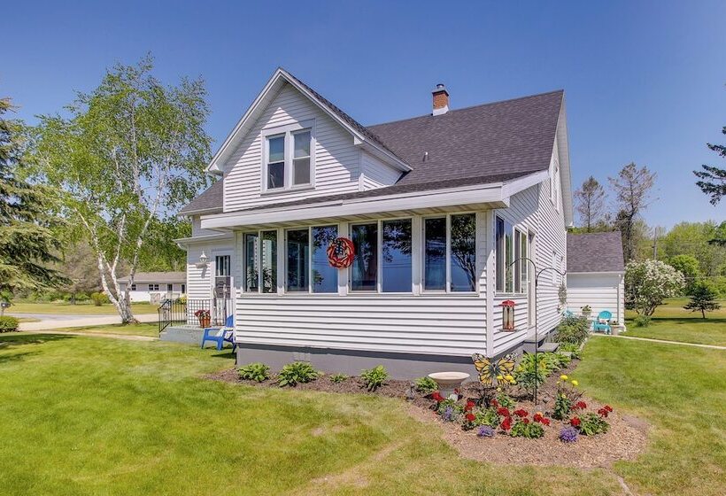 Two Rivers Thiede House   Walk To Lake Michigan!