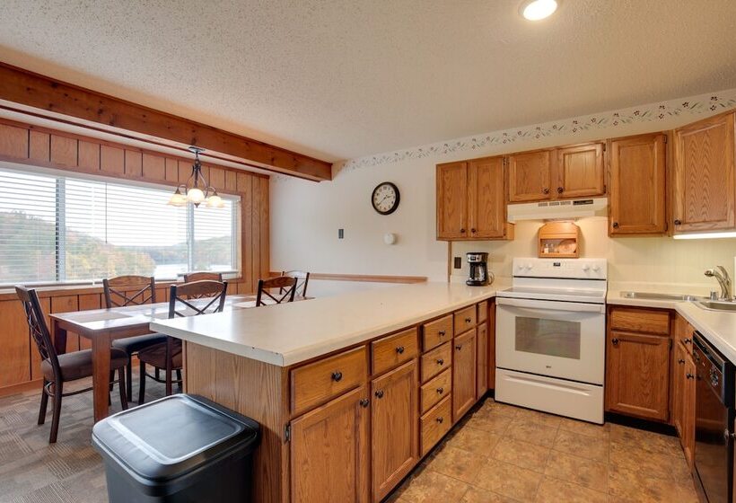 Upson Ski In/ski Out, End Unit Cabin W/ Fireplace!