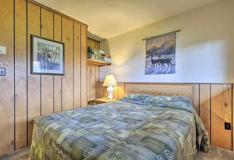 Upson Ski In/ski Out, End Unit Cabin W/ Fireplace!