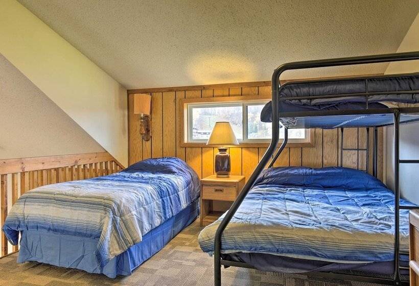 Upson Ski In/ski Out, End Unit Cabin W/ Fireplace!