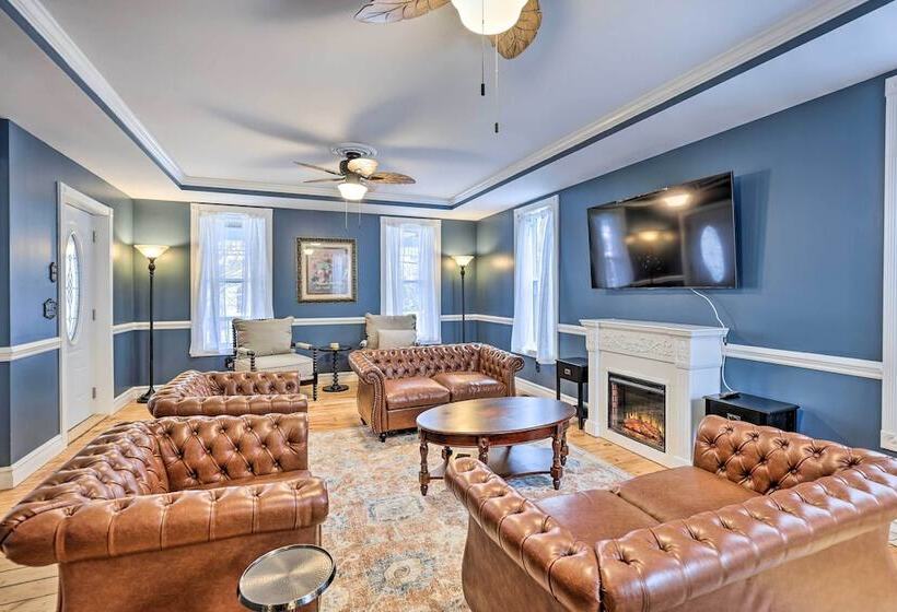 Walkable Sodus Point Retreat < 1 Mi To Lake