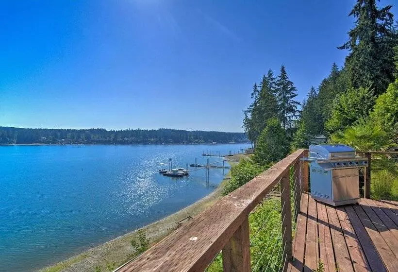 Waterfront Gig Harbor Home W/ Furnished Deck