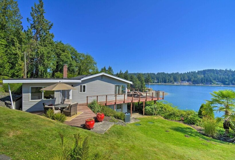 Waterfront Gig Harbor Home W/ Furnished Deck
