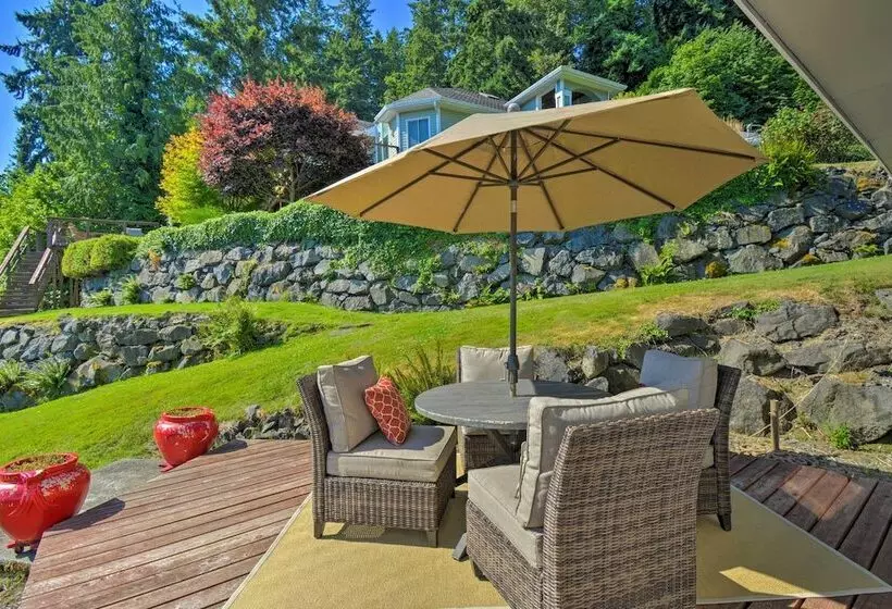 Waterfront Gig Harbor Home W/ Furnished Deck