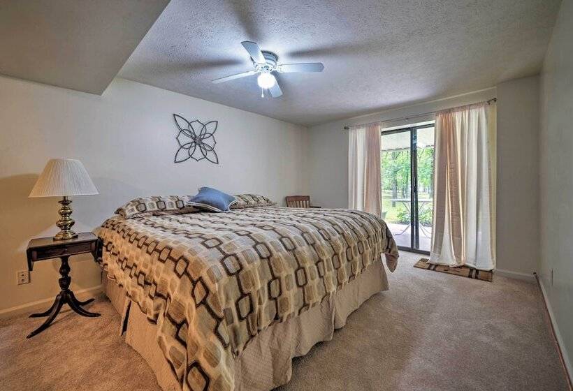 Waterfront Lake Barkley Home W/ Deck & Fire Pit!