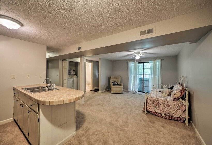 Waterfront Lake Barkley Home W/ Deck & Fire Pit!