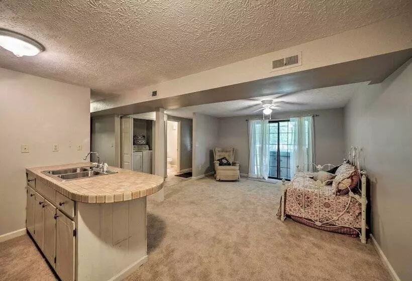 Waterfront Lake Barkley Home W/ Deck & Fire Pit!