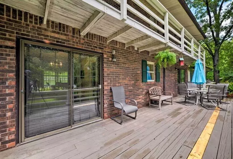 Waterfront Lake Barkley Home W/ Deck & Fire Pit!