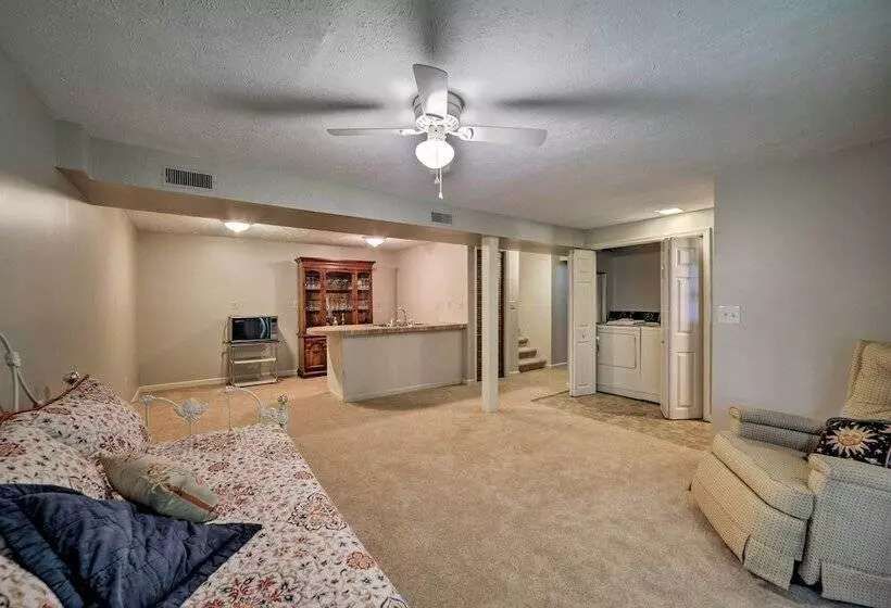 Waterfront Lake Barkley Home W/ Deck & Fire Pit!